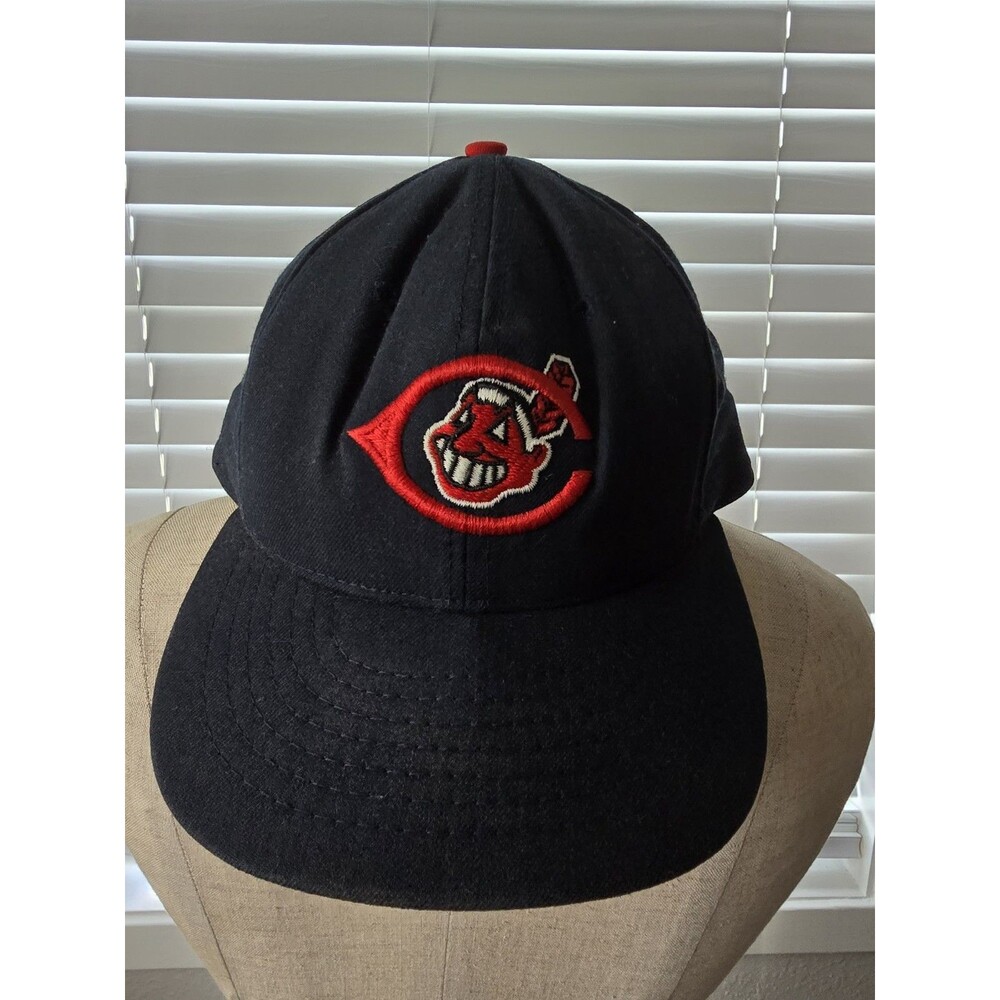 Vintage Pro Cleveland Indians fitted cap 1962 Chief Wahoo Wool MLB Green Under